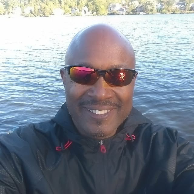 Cam's CRAPPIE HOLE TACKLE & APPAREL logo