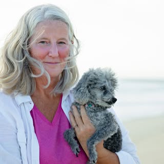 Dr. Ruth Roberts logo