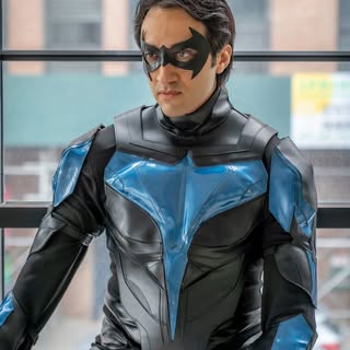 ShopSuperheroesUltimate.com logo