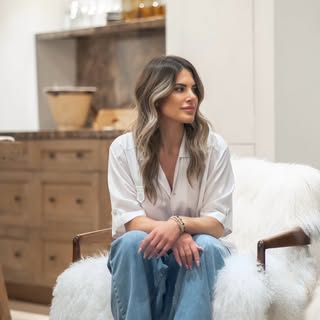 Heir Looms Rugs + Interiors logo