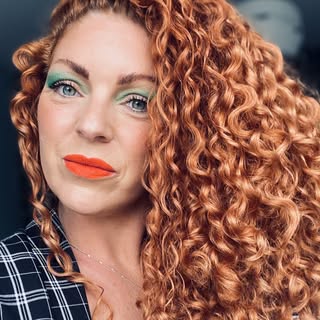 CurlyGirlMethodClub logo