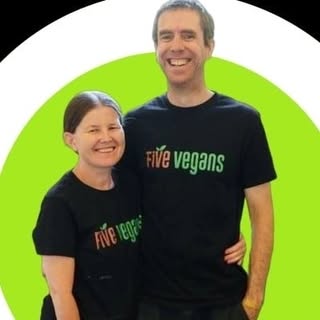 Five Vegans logo