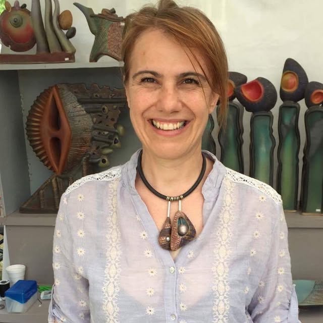 BumbleBee Pottery logo