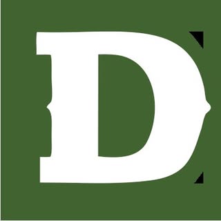 Deering® Banjo Company logo