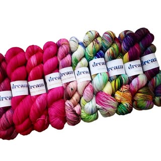 Little Knits logo