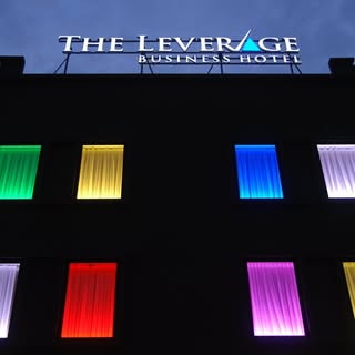 LeverageHotel logo