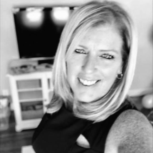 Brushes with a View logo