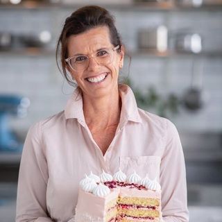 BakeClub logo