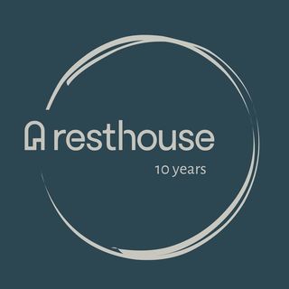 Resthouse Sleep logo