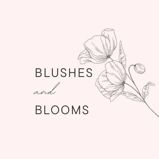 Blushes & Blooms logo