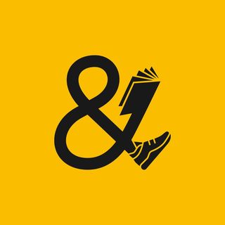 Sneakers & Readers logo