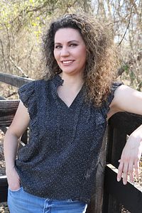 Knitted Belle Boutique LLC logo